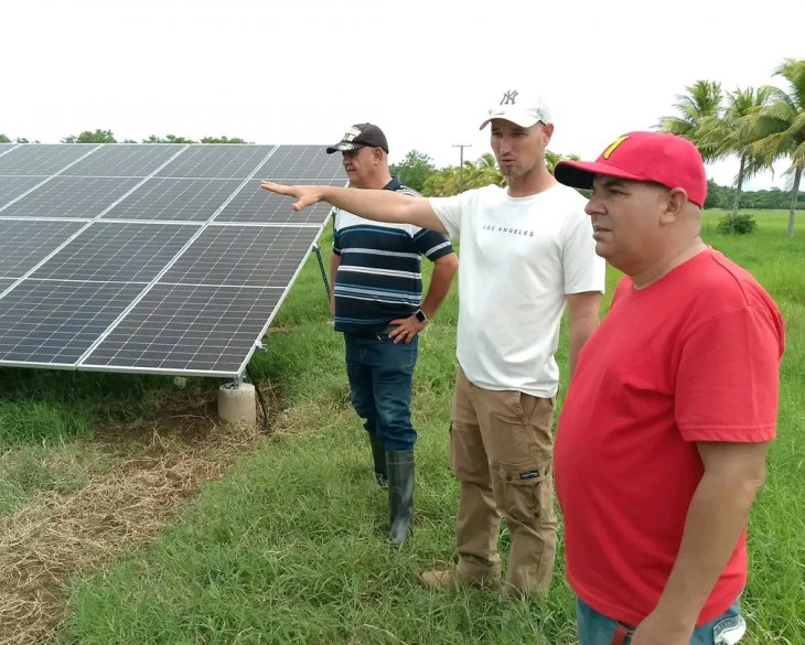Ponen en marcha en Perico primera máquina de riego con energía fotovoltaica